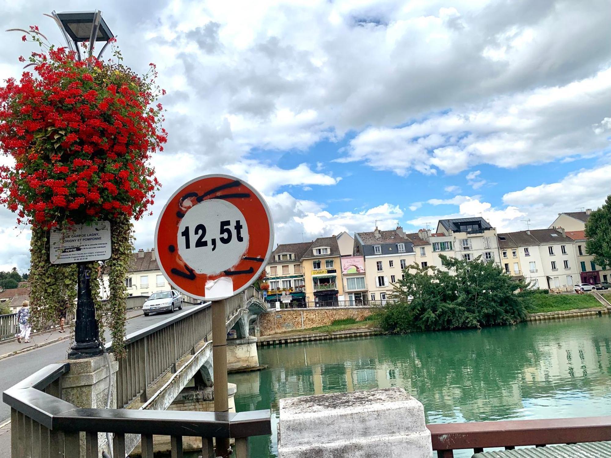App301 Centre Ville a Lagny, 15min a Disneyland en voiture, 30min a Paris en voiture Extérieur photo